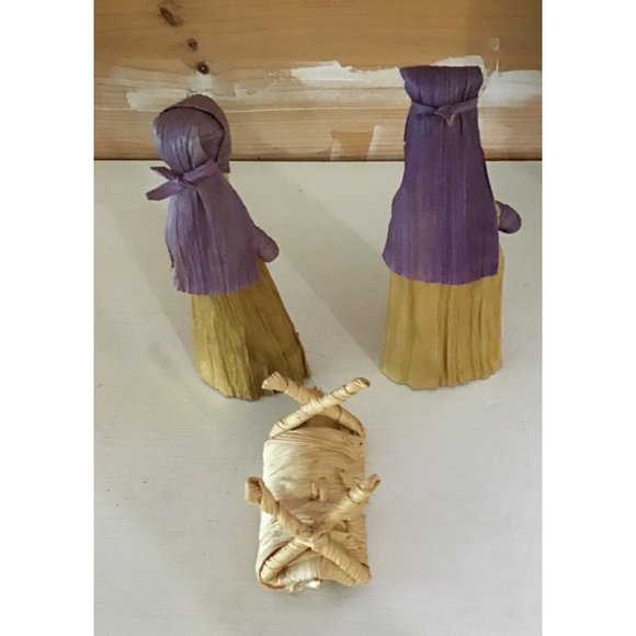 3 Piece Nativity Scene made of Paper 6” H - Picture 2 of 4